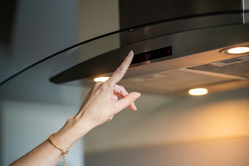 installation of the range hood duct